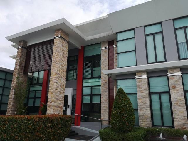 ขายบ้าน - ขายบ้านเดี่ยว หมู่บ้านชวนชื่นฟลอร่าวิลล์ (บางคูวัด) พร้อมสระว่ายน้ำ เหมาะทำโฮมออฟฟิศใกล้ทางด่วน ศรีสมาน