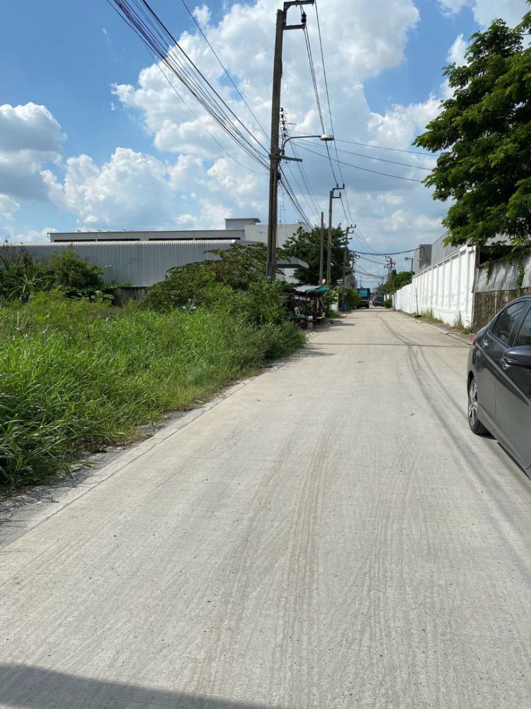 ขายที่ดิน - ขายที่ดินเปล่า กว้าง 29 เมตร ยาว 62 เมตร รูปสี่เหลี่ยมผืนผ้าเนื้อที่ 1-0-44 ไร่ (444 ตารางวา)