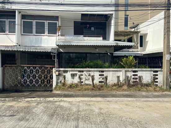 ขายทาวน์เฮาส์ - ขายบ้านทาวน์เฮ้าส์ 2หลังติดกัน หมู่บ้านพหลโยธินกอล์ฟ 80.4 ตารางวา