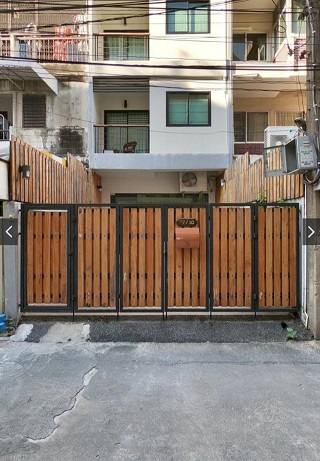 ขายทาวน์เฮาส์ - ขายทาวน์โฮม 4 ชั้น เนื้อที่ 22 ตารางวา คลองเตย