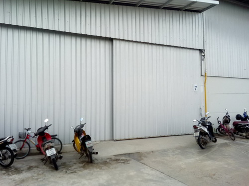 ให้เช่าโรงงาน / โกดัง - โกดังให้เช่า โรงงานให้เช่า คลังสินค้าให้เช่า ลำลูกกาคลอง 10 ลำลูกกา ปทุมธานี ติดต่อ P.P.AGENCY