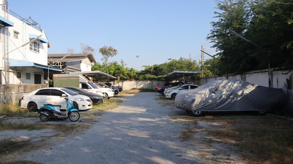 ขายที่ดิน - ขายด่วน ที่ดินเปล่า 170 ตารางวา พร้อมบริการให้เช่าที่จอดรถ รายได้ประมาณ 20,000บาท ต่อเดือน สมุทรปราการ