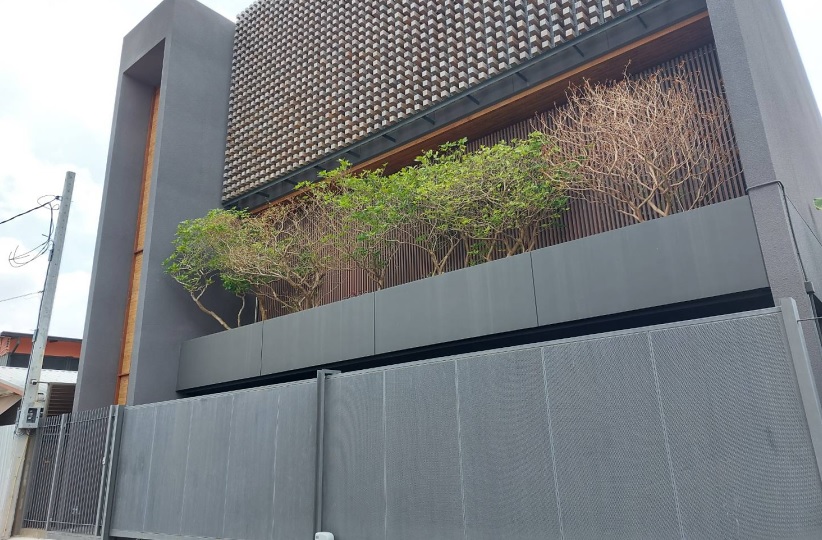 ขายบ้าน - ขายบ้านเดี่ยว ซอยนาคนิวาส 21 หลังเซ็นทรัลอีสวิลล์ 101 ตรว.