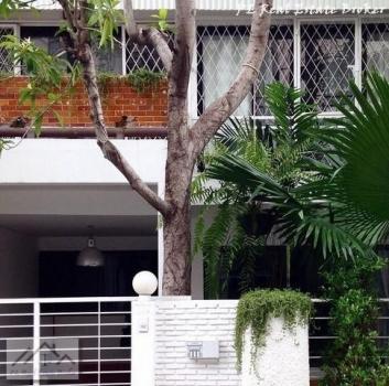 ขายทาวน์เฮาส์ - ขายทาวน์เฮาส์ 2 ชั้นย่านสุขุมวิท ใกล้ BTS พร้อมพงษ์ ซอยสุขุมวิท30