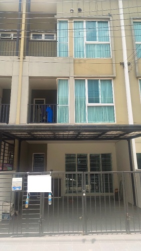 ขายทาวน์เฮาส์ - ขายบ้านทาวน์โฮม 3 ชั้น หมู่บ้าน Bless town 127 มีนบุรีข