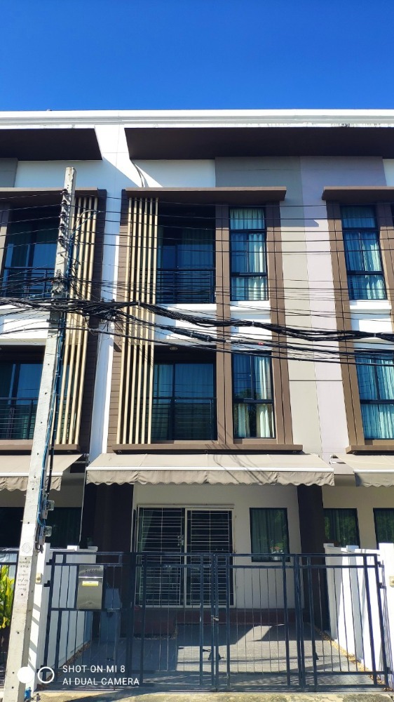ขายทาวน์เฮาส์ - ขายทาวน์โฮม 3 ชั้น หมู่บ้านกลางเมือง กัลปพฤกษ์ ภาษีเจริญ