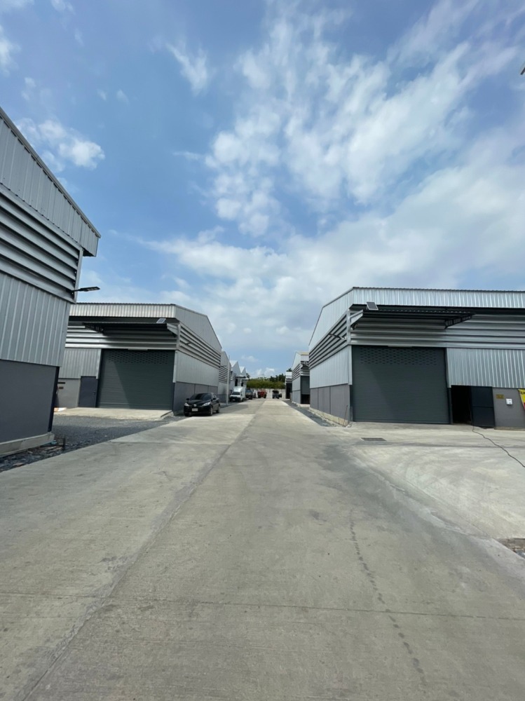 ให้เช่าโรงงาน / โกดัง - ให้เช่าโกดังถนนเอกชัย บางบอน ขนาด 300 ตารางเมตร สร้างใหม่ พร้อมออฟฟิศ ติดถนนบางบอน 4 ห่างจากถนนกาญจนาภิเษก 5 กม