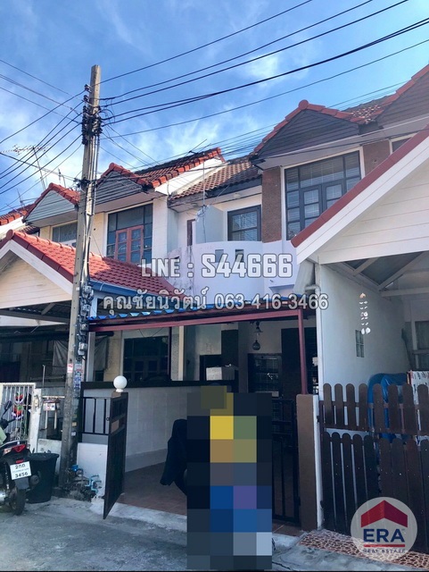 ขายทาวน์เฮาส์ - ขายด่วนบ้านทาวน์เฮ้าส์ 2 ชั้น 16 ตรว. หมู่บ้านแสงธรรม ถ.สุขาภิบาล5 ซ.57 ตกแต่งพร้อมอยู่ รีโนเวทใหม่ทั้งหลัง