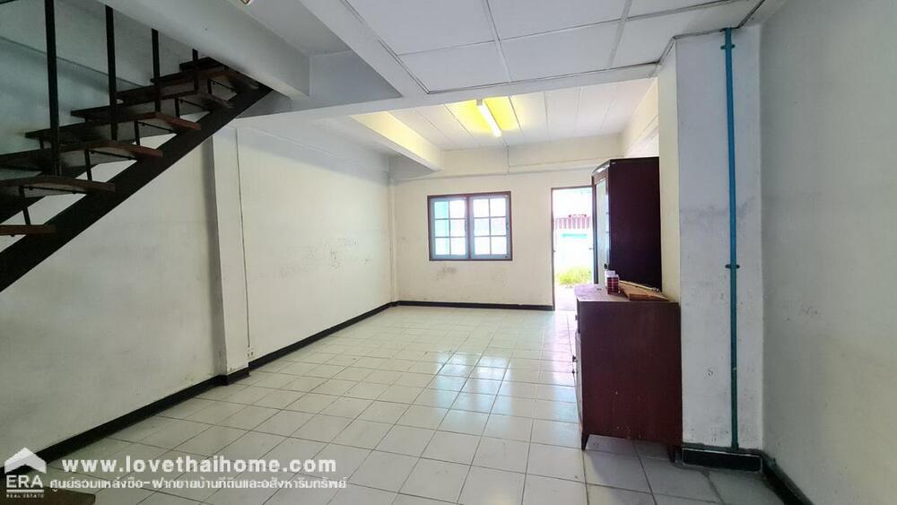 ขายทาวน์เฮาส์ - ขายทาวน์เฮ้าส์ หมู่บ้านบัวแก้ว 2 หลังคู่ 40 ตรว. หรือขายแยก 1 หลัง 20 ตรว. ราคาถูก ทาสีใหม่ อ.สามโคก จ.ปทุมธานี ใกล้ ม.ธรรมศาสตร์ ศูนย์รังสิต