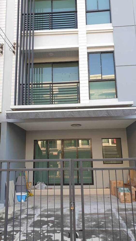 ขายทาวน์เฮาส์ - ขายทาวน์โฮม โครงการบ้านกลางเมือง รัตนาธิเบศร์ บ้านสภาพใหม่สวย เหมาะสำหรับพักอยู่อาศัย ทำออฟฟิต