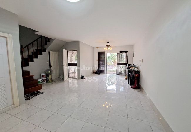 ขายทาวน์เฮาส์ - ขายทาวน์เฮ้าส์หลังริมนิรันดร์ วิลล์ สุขุมวิท ถนนเฉลิมพระเกียรติร.9 ซอย 22 เขตประเวศ กรุงเทพมหานคร