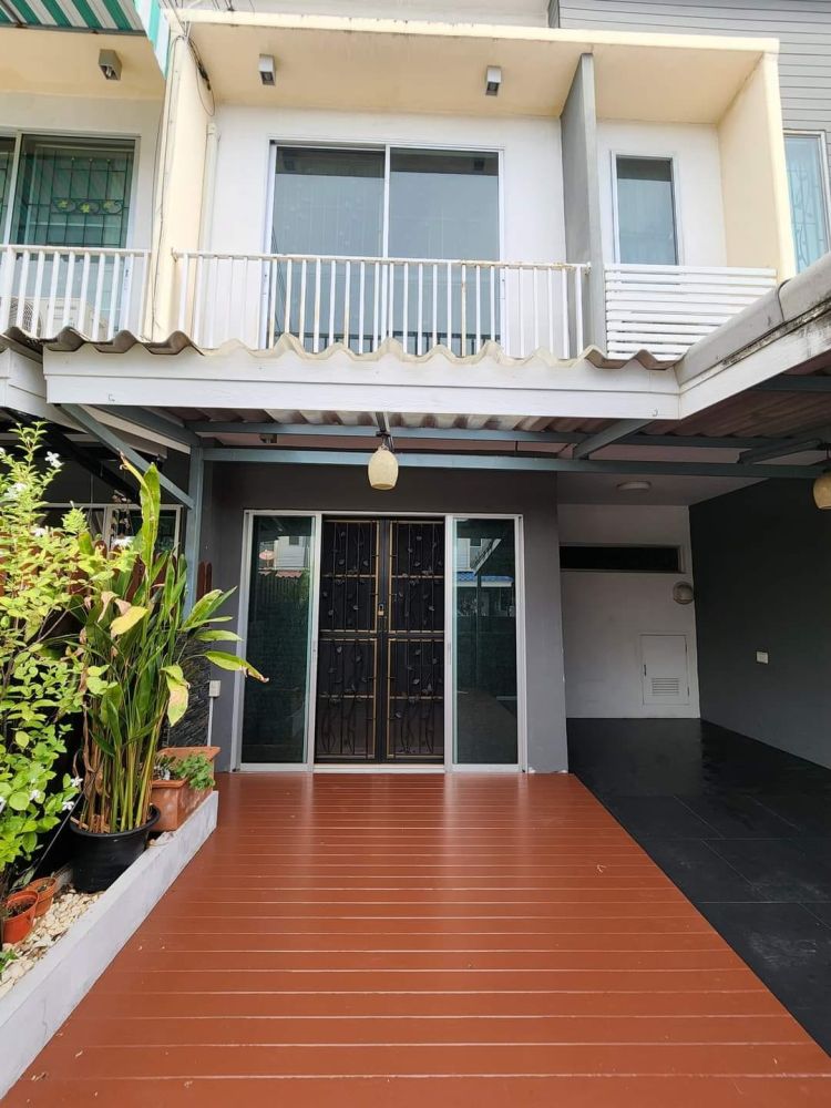 ขายบ้าน - ขายบ้านพร้อมเข้าอยู่ หมู่บ้านเดอะคอนเนคแบริ่งสเตชัน ย่านสำโรง อ.เมือง จ.สมุทรปราการ