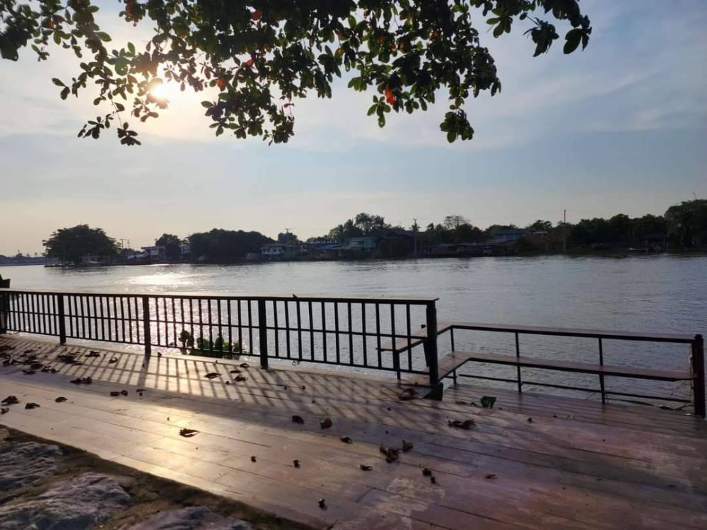 ขายที่ดิน - ขายที่ดินริมแม่น้ำเจ้าพระยา ที่ริมน้ำปากเกร็ด นนทบุรี ที่ติดน้ำเจ้าพระยา บรรยากาสดีมาก ถนนสาธารณะ รถเข้าถึงที่ ใกล้ห้าแยกปากเกร็ด แจ้งวัฒนะ ขายถูก