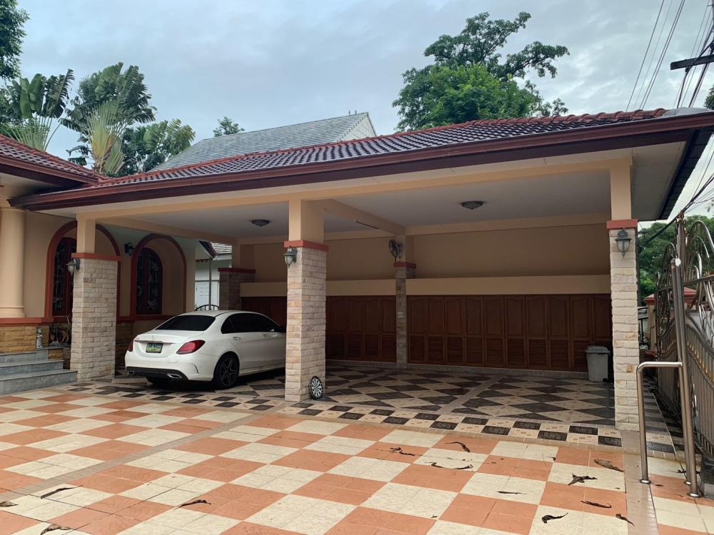 ขายบ้าน - ขายบ้านเดี่ยวสภาพดี ติดถนนเมน เนื้อที่ 253.9 ตรว. หมู่บ้านมัณฑนา พระยาสุเรนทร์ 26