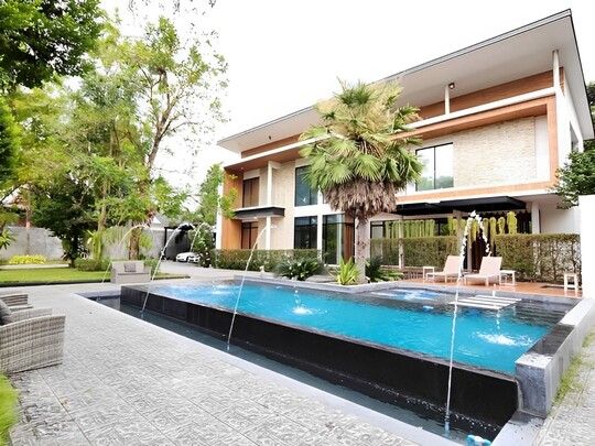 ขายบ้าน - ขายด่วน บ้านหรู2ชั้น โคตรสวย สวยมากกก พร้อมเฟอร์ทั้งหลัง