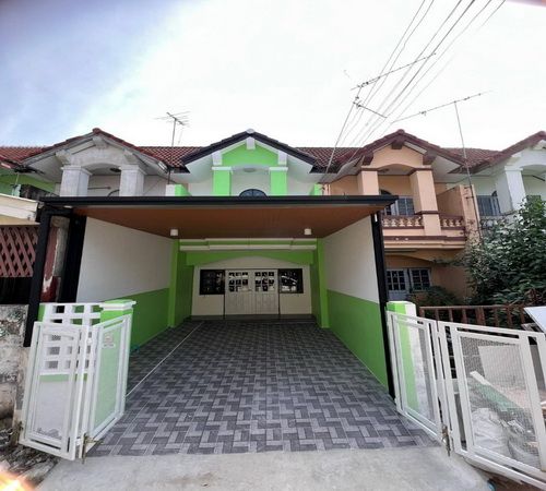 ขายทาวน์เฮาส์ - ขายทาวน์เฮ้าส์หมู่บ้านแพรมาพร คลอง4 ถนนรังสิต-นครนายก อำเภอธัญบุรี ปทุมธานี