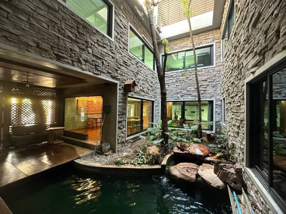 ขายบ้าน - ขายบ้าน 3 ชั้น สไตล์ลอฟท์ ทำเลทอง ใจกลางนิมมาน เชียงใหม่