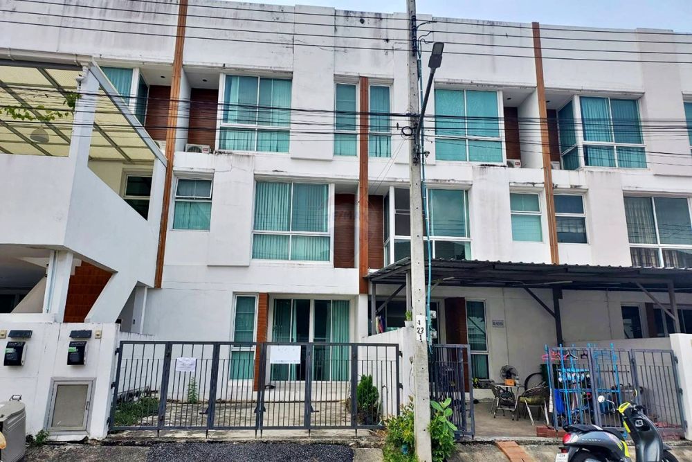 ขายทาวน์เฮาส์ - ขาย ทาวน์โฮม 3 ชั้น 26 ตารางวา โครงการ มายด์ฮอฟฟ์ (Mind Hof) ถนนร่มเกล้า