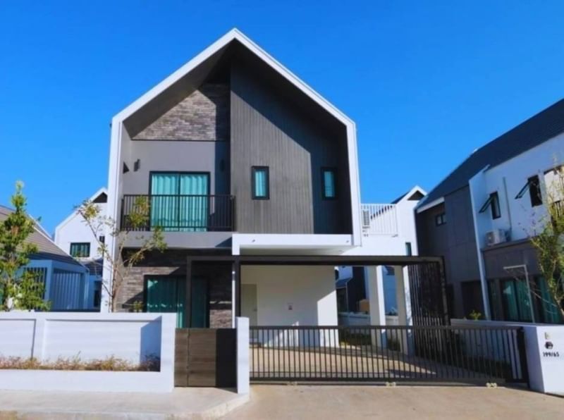 ขายบ้าน - ขายบ้านสันทราย จ.เชียงใหม่ ใกล้แม่โจ้ สไตล์นอร์ดิก พื้นที่ใช้สอย 185 ตร.ม. ราคา 3.7 ล้าน