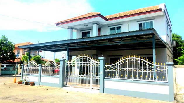 ขายบ้าน - ขายบ้านเดี่ยว 2 ชั้น หมู่บ้านเฟื่องสุข3 ( หลังมุม ) บ้านสวย น่าอยู่ เดินทางง่ายมาก ตำบลลำโพ อำเภอบางบัวทอง นนทบุรี