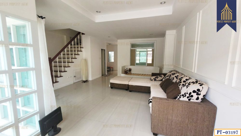 ขายทาวน์เฮาส์ - ทาวน์เฮ้าส์ นครทอง เพรสซิเด้นท์ ถนนบางพลี-ตำหรุ แพรกษาใหม่ รีโนเวทใหม่ทั้งหลัง