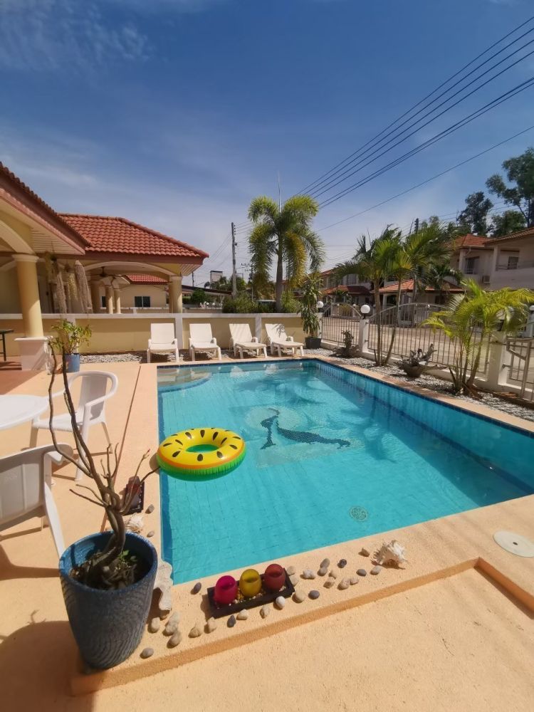 ให้เช่าบ้าน - ให้เช่า บ้าน มบ.ไทย-นอร์เวย์รีสอร์ท 2 รายวัน รายเดือน รายอาทิตย์ มีสระว่ายน้ำ เครื่องใช้ไฟฟ้า เฟอร์นิเจอร์ ครบ พร้อมอยู่ บางละมุง ชลบุรี