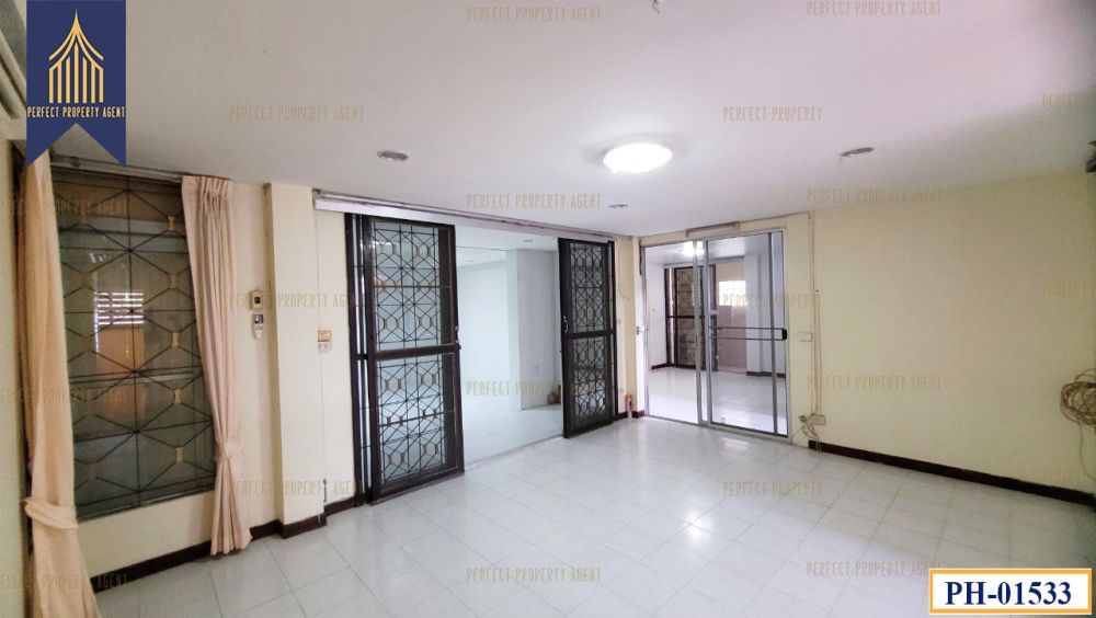 ขายบ้าน - บ้านเดี่ยว โรยัล ปาร์ค วิลล์ สุวินทวงศ์ หนองจอก ใกล้สนามบินสุวรรณภูมิ