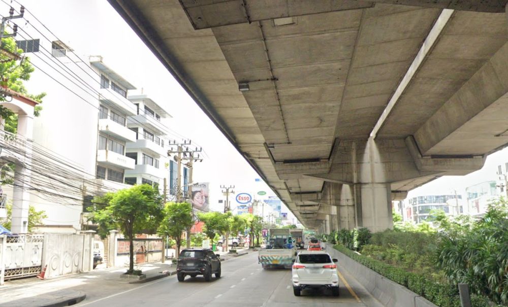 ขายอาคารพาณิชย์ / สำนักงาน - ขายออฟฟิศติดถนนพระราม 9 อาคารสำนักงาน 5 ชั้น พร้อมทำกิจการได้เลย