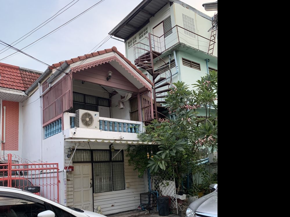 ขายทาวน์เฮาส์ - ขายด่วน ทาวน์เฮ้าส์ 2 ชั้น 20 ตรว. ซอยรามคำแหง 58/3 ย่านหัวหมาก บางกะปิ (ใกล้รถไฟฟ้าสายสีส้ม)