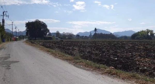 ขายที่ดิน - ขายที่ดินปากช่อง ทำเลดี วิวเขา อากาศดี ทำเลดีมากๆ เนื้อที่ 5-3-55.3 ไร่ ติดถนน 2 ฝั่ง อยู่ใกล้ชุมชน