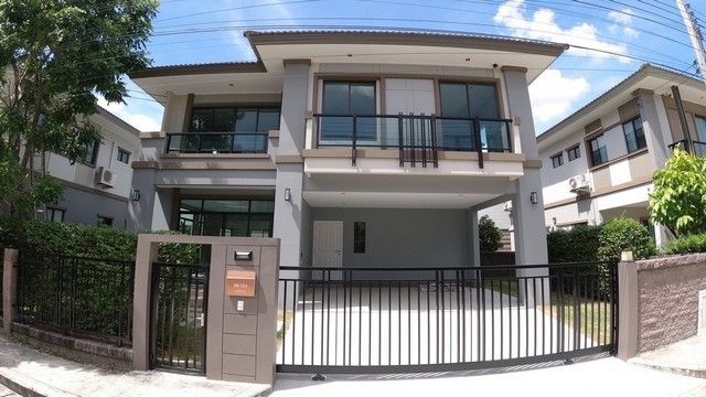 ขายบ้าน - ขายบ้าน ภัสสร เพรสทีจ บางนา สุวรรณภูมิ Passorn Prestige Bangna Suvarnabhumi ต.ราชาเทวะ อ.บางพลี จ.สมุทรปราการ