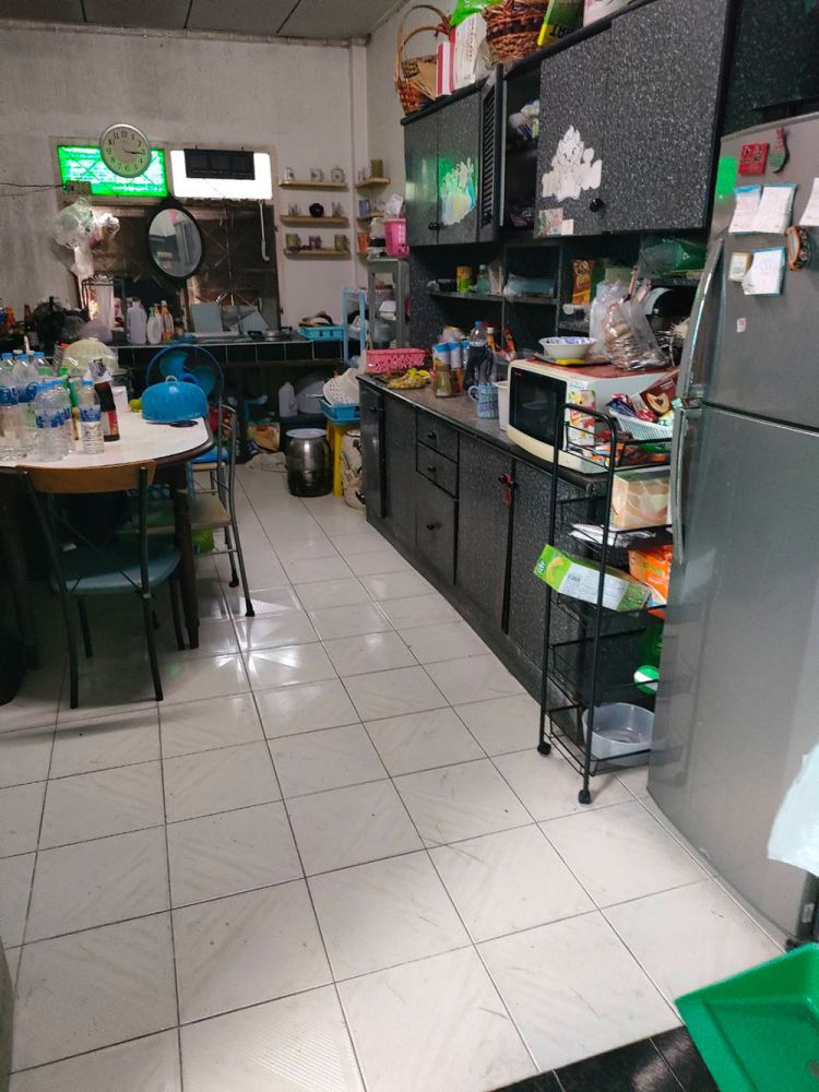 ขายบ้าน - ขายถูกบ้านเดี่ยว 2ชั้น 200 ตรว.อยู่ในซอยเพชรเกษม81 5ห้องนอน 3ห้องน้ำ มีโกดังเก็บของ หลังบ้านติดคลอง