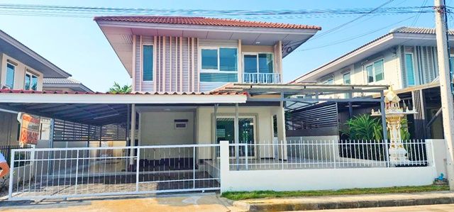 ขายบ้าน - ตลาดกิเลน ศาลายา ปิ่นเกล้า ขายบ้านเดี่ยวรีโนเวทใหม่ ถูกกว่าโครงการ 52ตรว. 4.49 ล้าน 3นอน 250ตรม. 3น้ำ หลังคาครบทั้งพื้นที่