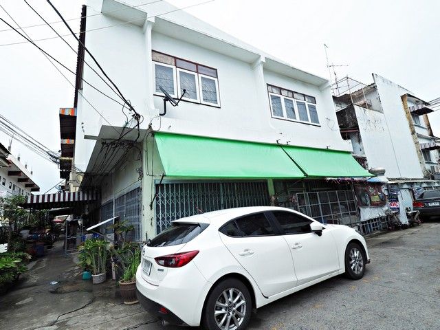 ขายอาคารพาณิชย์ / สำนักงาน - ขายตึกแถว 2 ชั้น ซอยเรวดี 2 อำเภอเมืองนนทบุรี หลังมุม ค้าขายได้