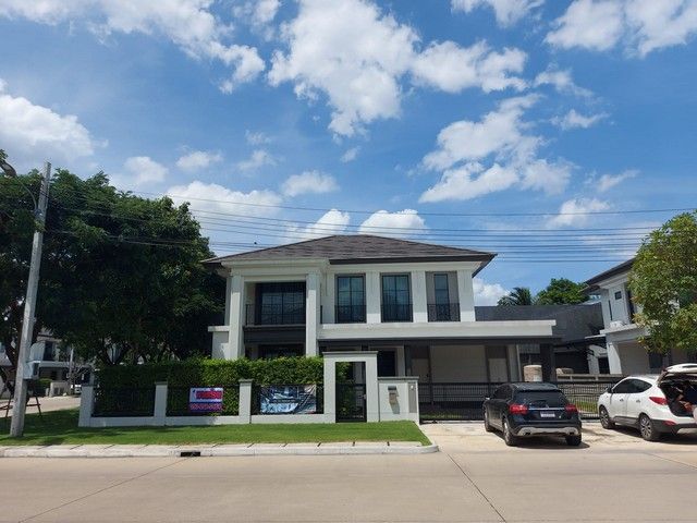 ขายบ้าน - ขายบ้านเดี่ยว ตกแต่งสวย 4 ห้องนอน 4 ห้องน้ำ เนื้อที่ 77 ตารางวา พท. 252 ตารางเมตร Built-in ทั้งหลัง เฟอร์นิเจอร์ครบ