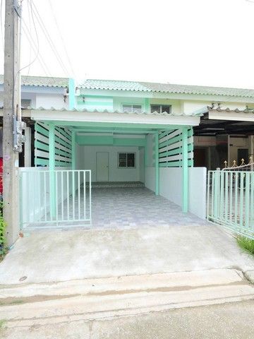 ขายทาวน์เฮาส์ - ผ่อนบ้านเดือนล่ะ 4000 บาท ใกล้ สี่แยกเกาะกลอย 1 กม คุ้มมาก