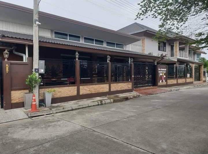 ขายบ้าน - ขายบ้านพร้อมที่ดินหลังใหญ่ตำบลต้นเปาสันกำแพงโฉนดพร้อมโอน