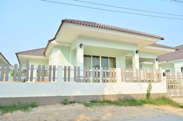 ขายบ้าน - ขายบ้านเดี่ยว 74 ตารางวา 3 นอน 2 น้ำ ห่างทะเล 3 กิโลเมตร อ.หัวหิน จ.ประจวบคีรีขันธ์ ZH027