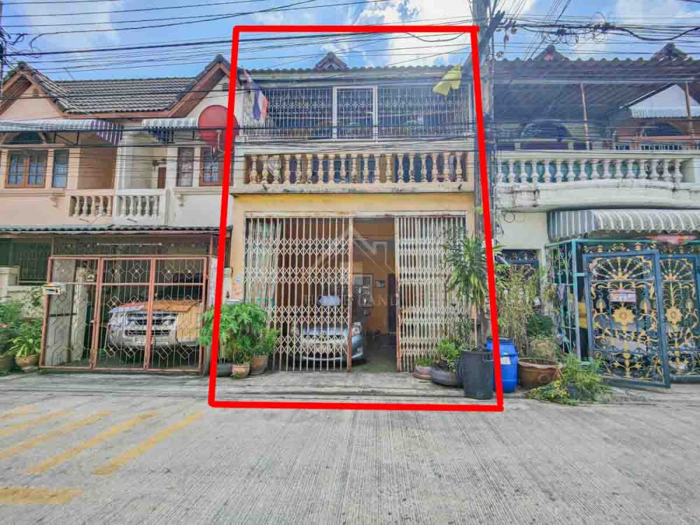 ขายทาวน์เฮาส์ - ทาวน์เฮ้าส์ 2 ชั้น หมู่บ้าน ส่องแสงวิลล่า เพชรเกษม63