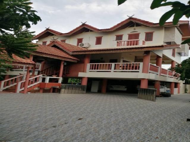 ขายบ้าน - ขายบ้านริมคลอง บ้านติดคลองพร้อมสระว่ายน้ำ ( เจ้าของขายเอง ) ติดคลองโต๊ะใหม่ อ. บางใหญ่ จ. นนทบุรี