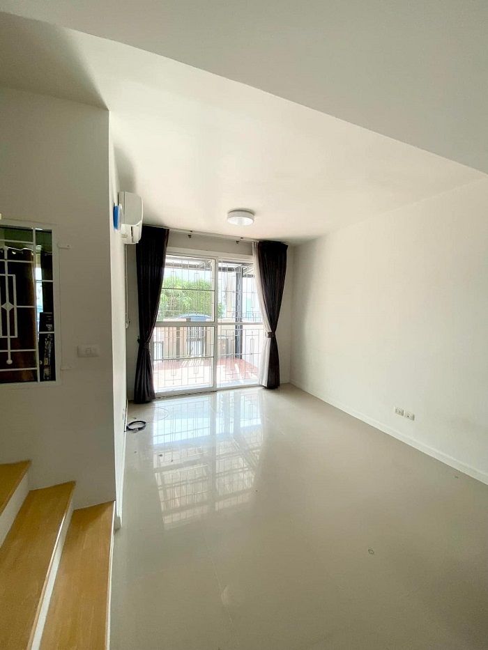 ขายทาวน์เฮาส์ - ขายถูก 2.39 ล้าน ทาวน์โฮม เนื้อที่ 17.8 ตารางวา หมู่บ้านพฤกษา ไพร์ม สถานีรถไฟฟ้าบางพลู-ราชพฤกษ์