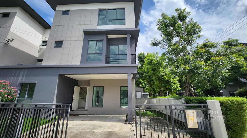 ขายทาวน์เฮาส์ - ขายทาวน์โฮม บ้านกลางเมือง ดิ อิดิชั่น พระราม 9-พัฒนาการ 3 ชั้น บนทำเลดีที่สุด ใกล้พระราม 9-พัฒนาการ