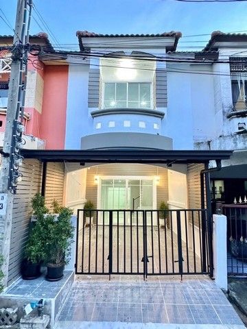 ขายทาวน์เฮาส์ - ขายหมู่บ้าน ปิยวรารมย์ 1 ย่านบางบัวทอง ราคาถูกที่สุด ทาวน์เฮ้าส์ พร้อมอยู่