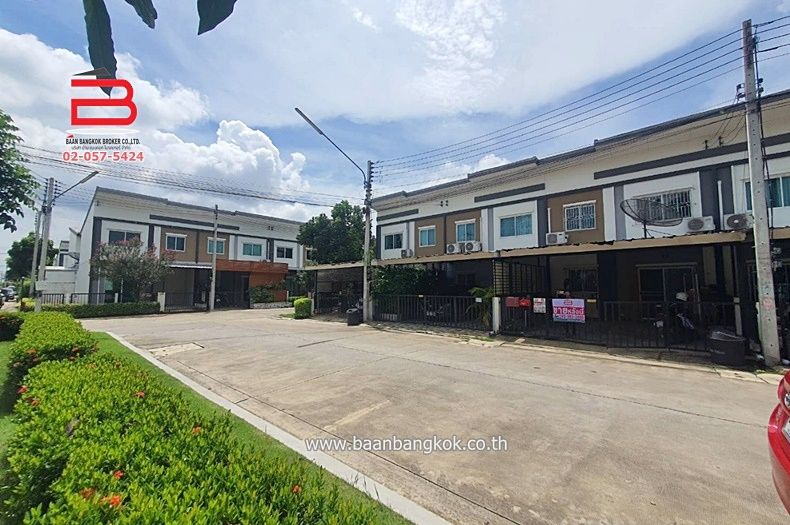 ขายทาวน์เฮาส์ - ทาวน์เฮาส์ หมู่บ้าน ไลโอ บลิสซ์ เนื้อที่ 25.6 ตรว. ถนนคลองหลวง อ.คลองหลวง จ.ปทุมธานี