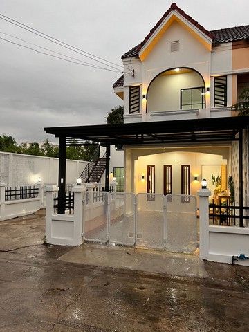 ขายทาวน์เฮาส์ - หมู่บ้านศศิกานต์2 แขวง สีกัน เขตดอนเมือง กรุงเทพมหานคร 10210