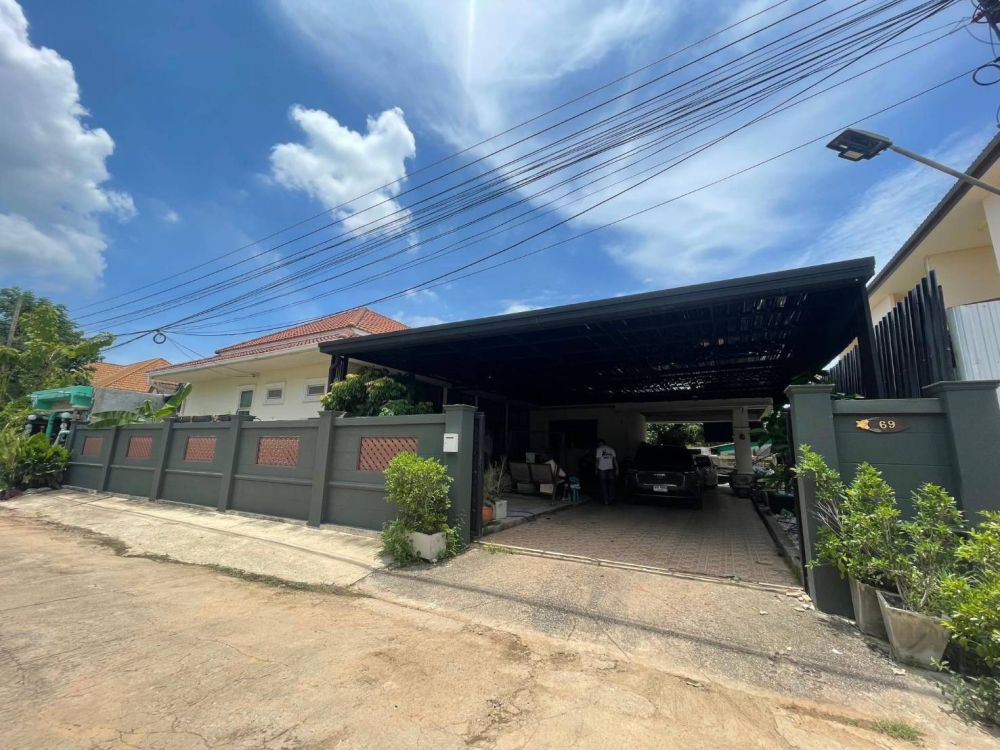 ขายบ้าน - ขายบ้านชั้นเดียว ซอยหมุ่บ้านรุ่งอรุณ 3 มี 2 ห้องนอน 2 ห้องน้ำ พร้อมที่ดิน 100 ตรว