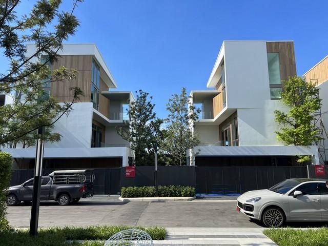 ขายบ้าน - ขายบ้านเดี่ยว 3 ชั้น ใกล้ Brighton College โครงการวีเว่ พระราม 9 VIVE Rama 9-กรุงเทพกรีฑา 3 ห้องนอน 4 ห้องน้ำ พื้นที่ใช้สอย 350 ตรม.