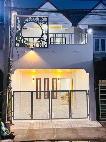 ขายทาวน์เฮาส์ - หมู่บ้านเต็มรัก ตำบล บางคูรัด อำเภอบางบัวทอง นนทบุรี 11110 (ติดถนน ไม่ต้องเข้าซอยลึก เดินทางสะดวก) ซอย16