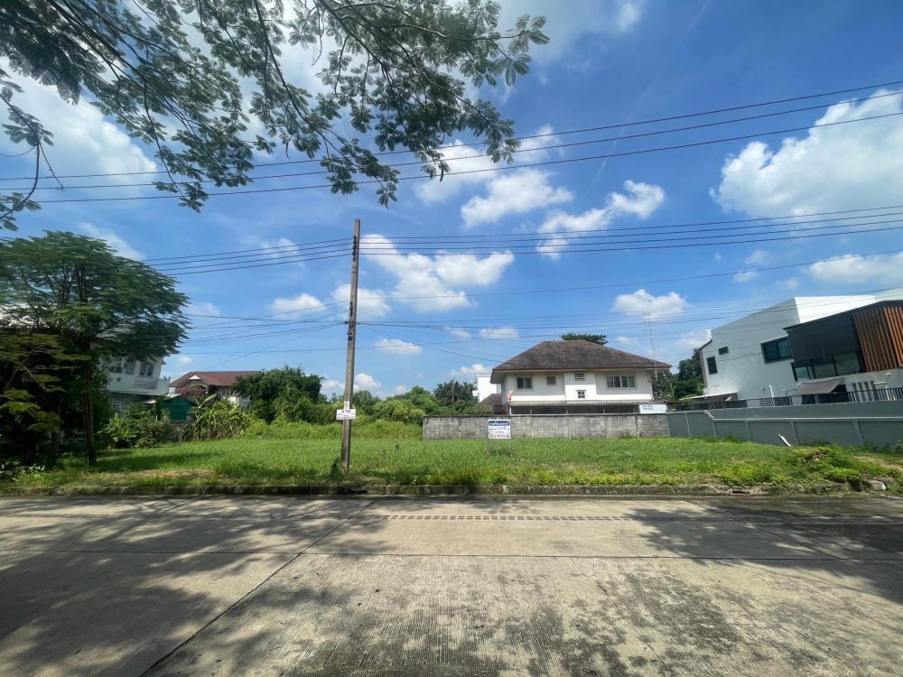 ขายที่ดิน - ขายที่ดินเปล่า 190 ตรว. 2 แปลง ถมแล้ว ในหมู่บ้าน รวมเก้า พุทธมณฑลสาย 2 ไม่แพง แบ่งขายได้