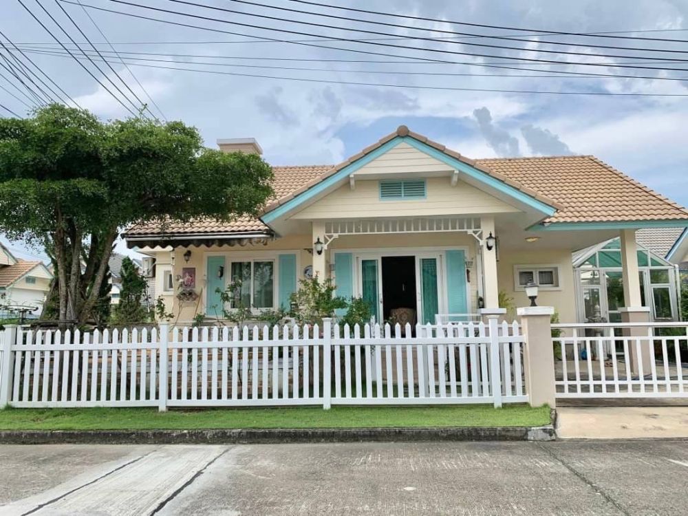 ขายบ้าน - ด่วน! บ้านสวยสไตล์วินเทจหลังมุม หมู่บ้านนนนิภา พร้อมเข้าอยู่ ใกล้มหาวิทยาลัยแม่โจ้ เชียงใหม่